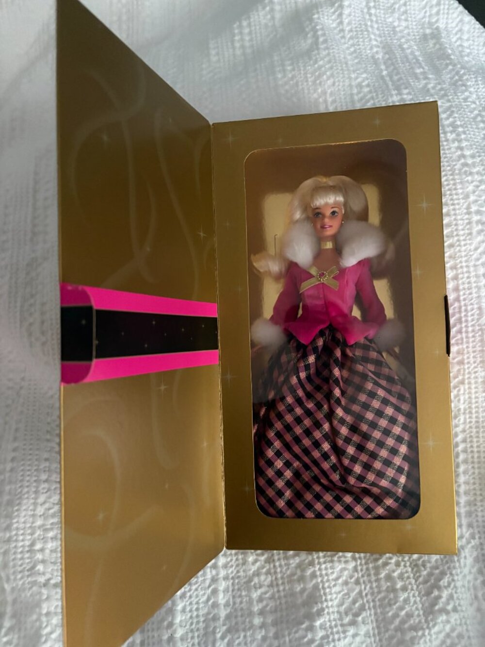 Avon Exclusive Winter Rhapsody Barbie Special Edition #16353 NRFB